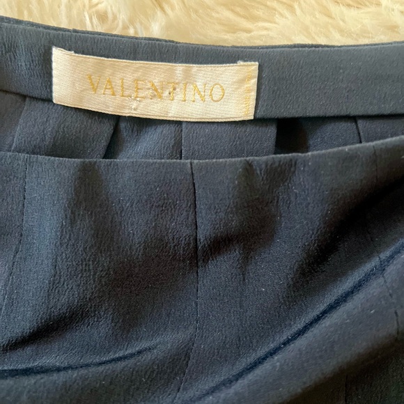 VALENTINO Spa Pleated Black Silk Skirt Size 6 - Picture 6 of 8